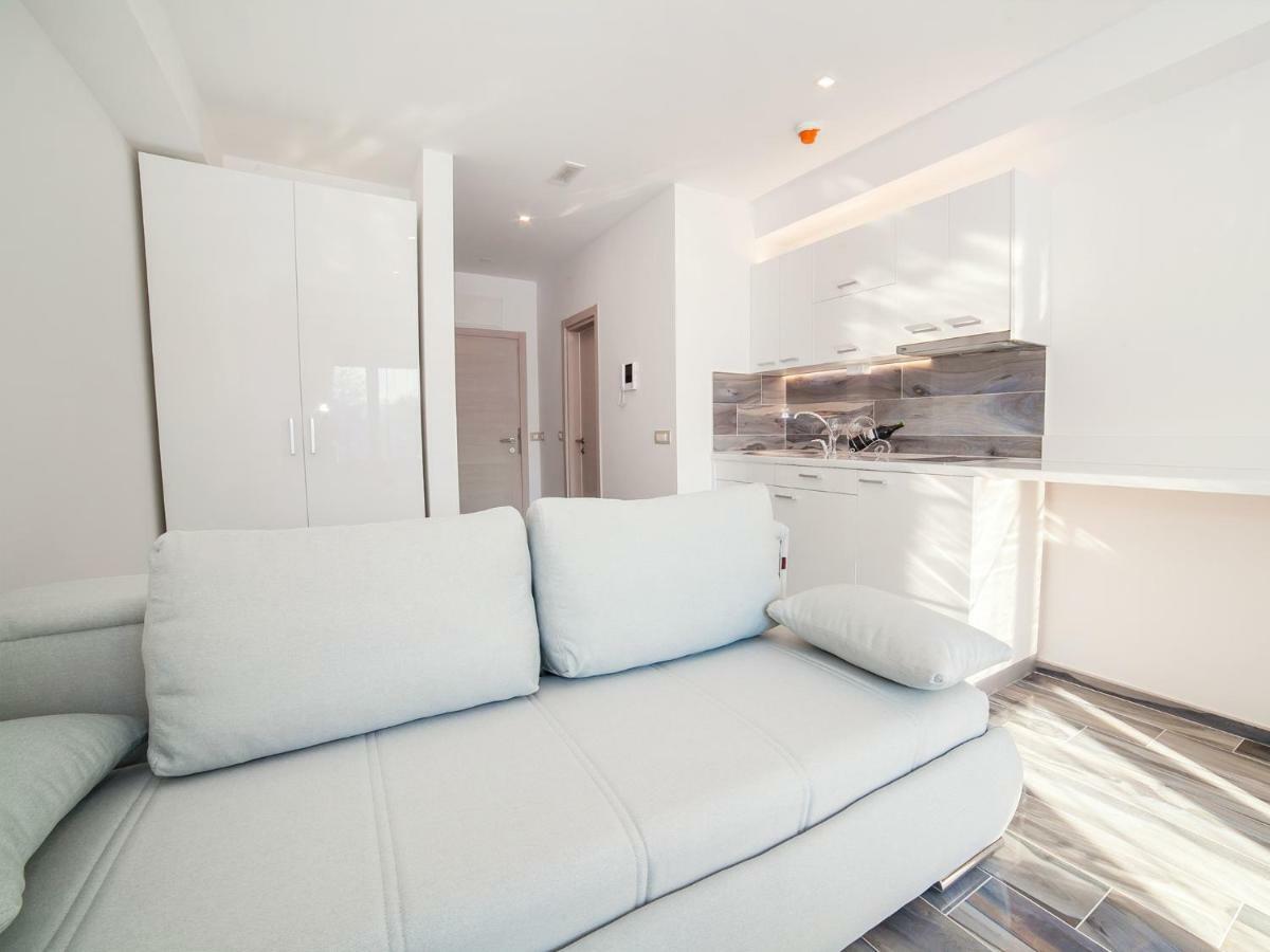 Sea Point Apart Hotel Тиват Екстериор снимка
